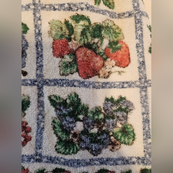 Hand Crafted handmade  green crochet top kitchen dish towels strawberry rustic - Picture 4 of 16